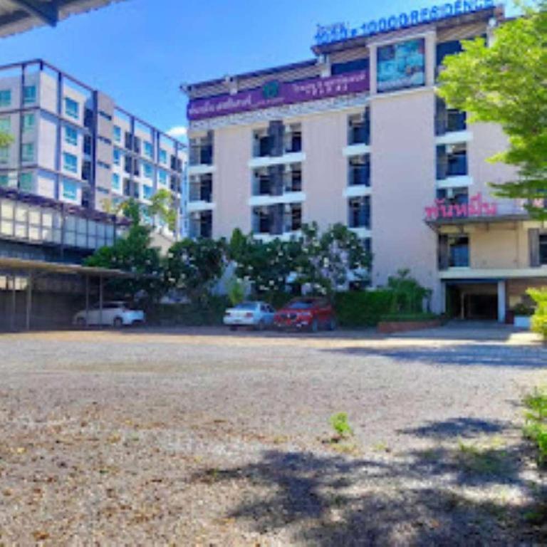 Thousand-Ten Thousand Hotel Banguecoque Exterior foto